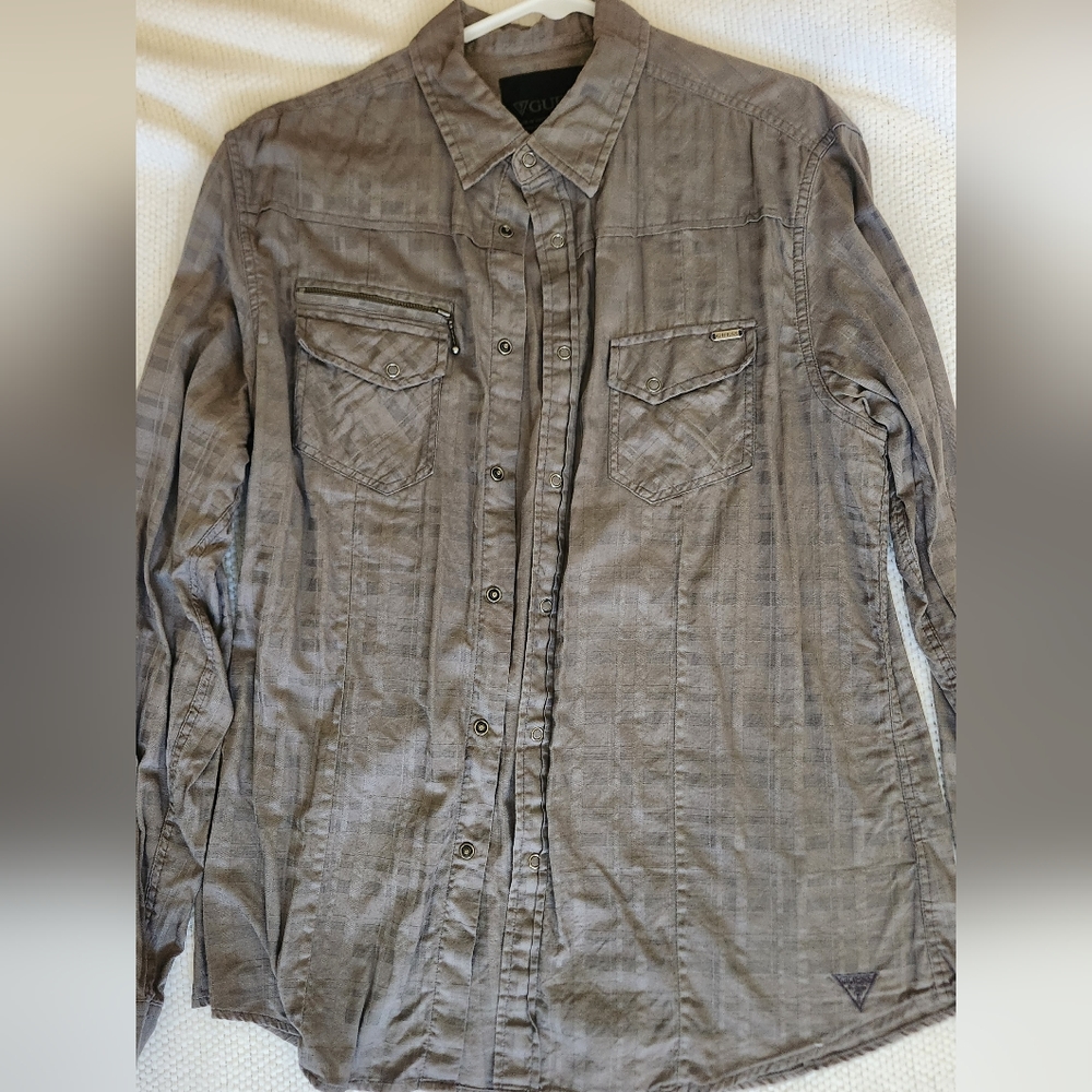 Men's Large Guess button up dress shirt
